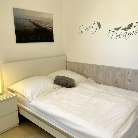 With 2 Bedrooms *